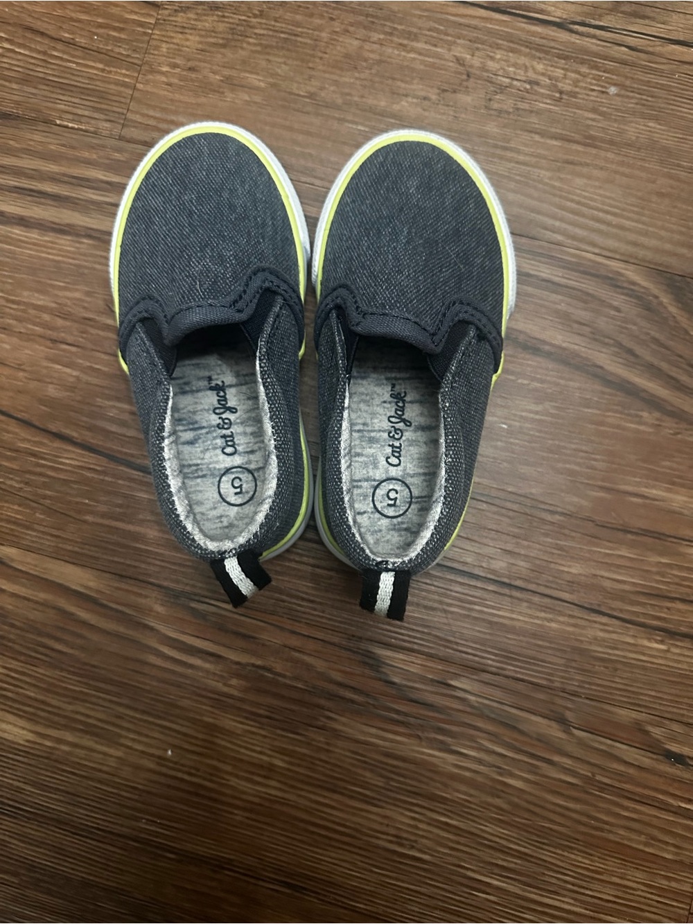Cat & Jack Slip-On Kids Sneakers in Dark Gray with Lime Trim